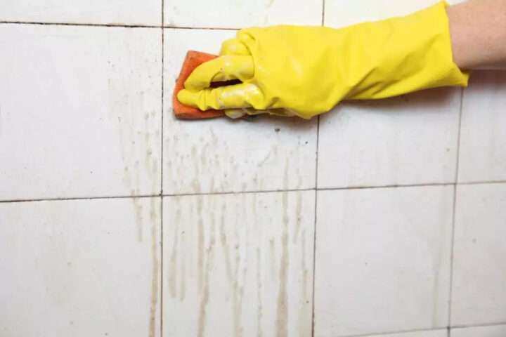 How to Painting Bathroom Tiles A DIY Guide
